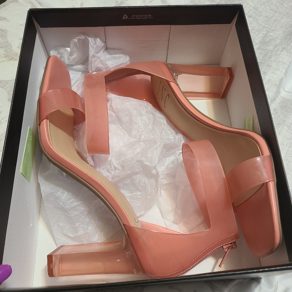 Shoes - Picture 5 of 16